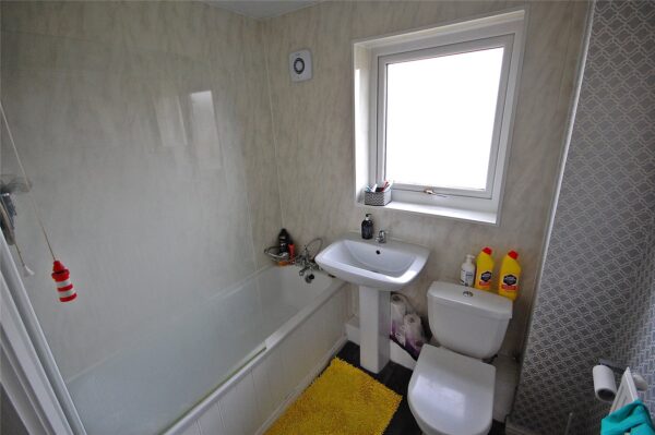 Farnham Close, Newton Hall, Durham, DH1 5FL