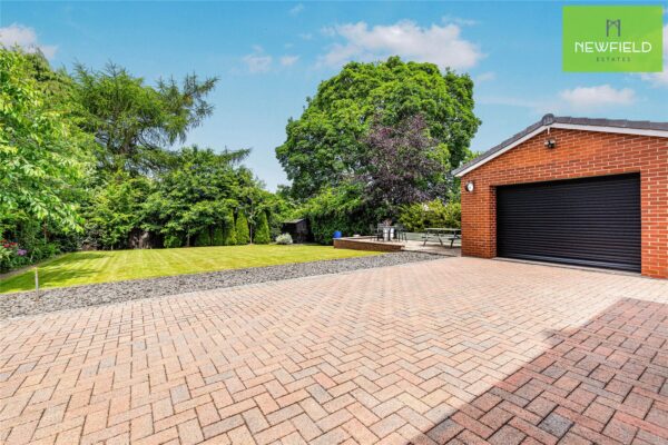 Moor End Terrace, Belmont, Durham, DH1 1BJ