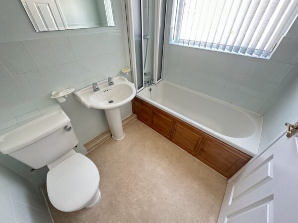Abbots Row, Gilesgate, Durham, DH1 1HE