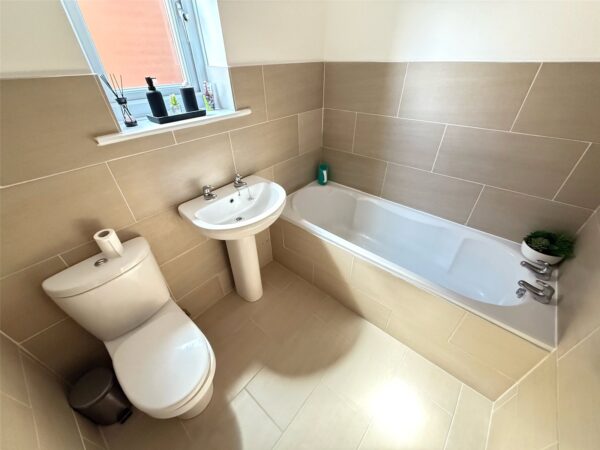 Bridgemere Drive, Framwellgate Moor, Durham, DH1 5FG