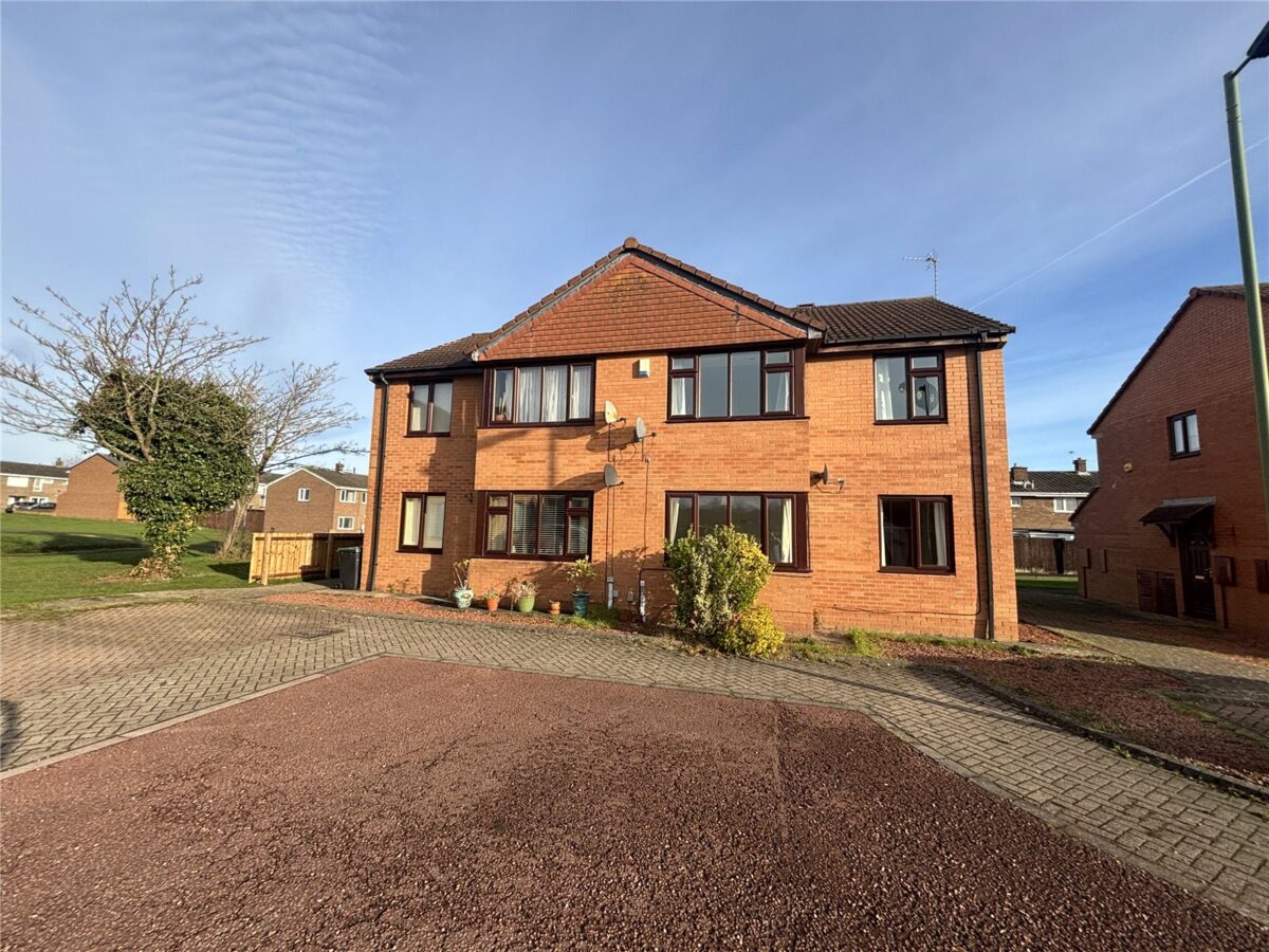 Farnham Close, Newton Hall, Durham, DH1 5FL